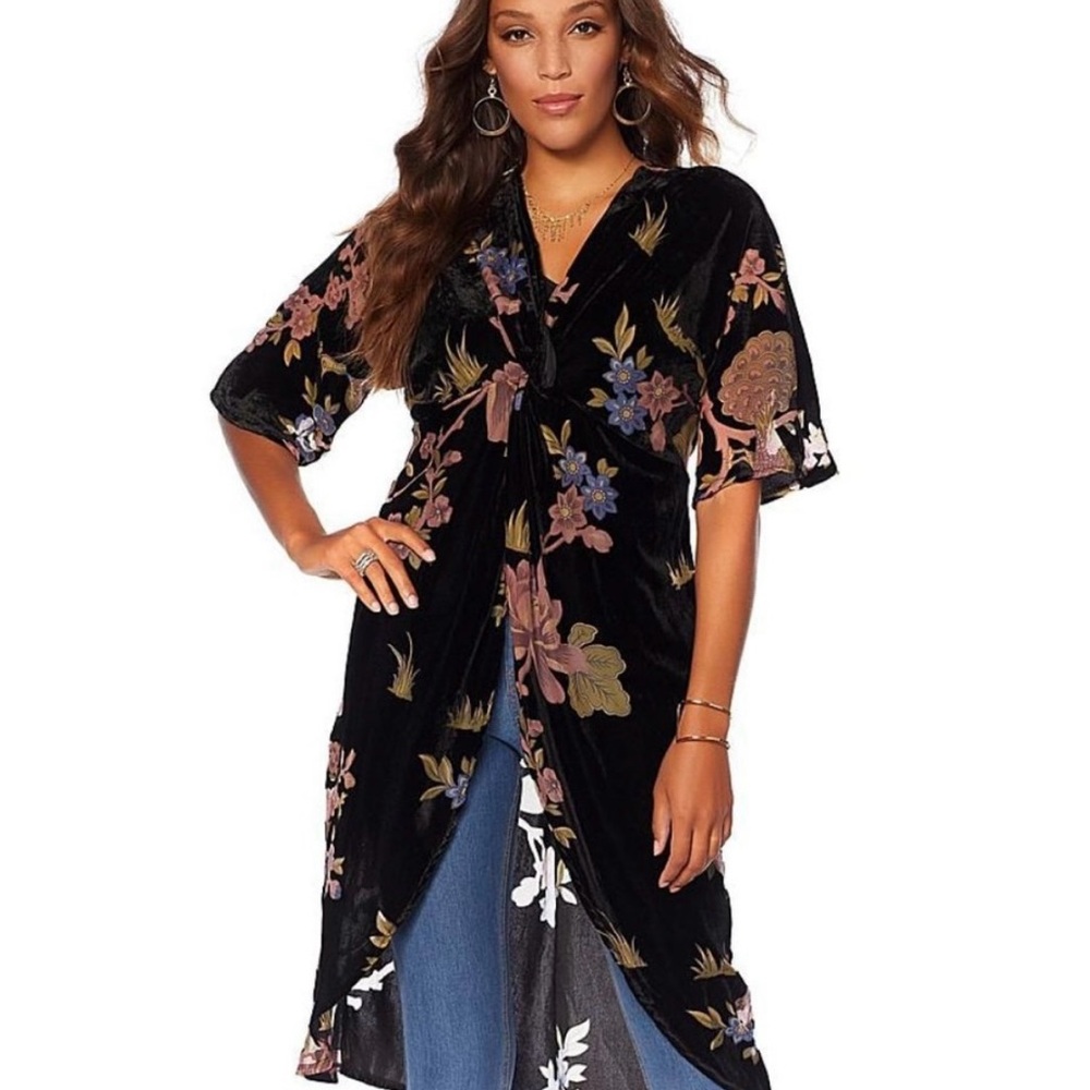 Colleen Lopez | Burnout Velvet Tunic Top